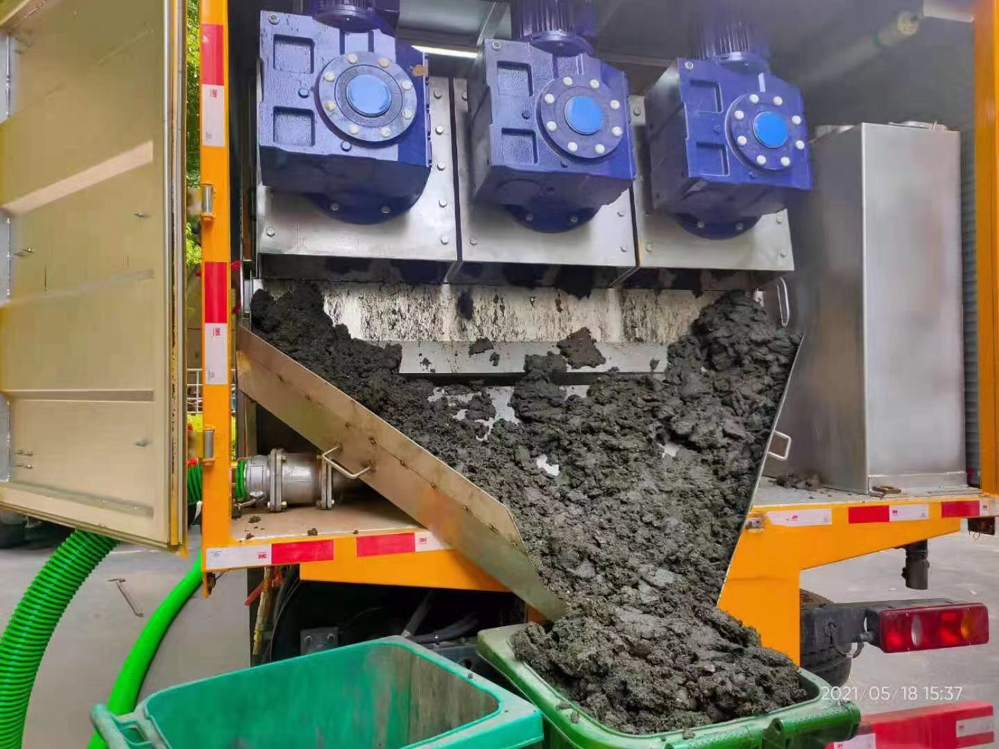 青山湖化粪池清掏城市维护站-泥浆净化干湿分离处理